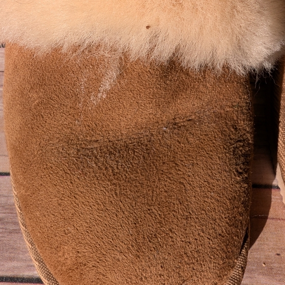 Australian Sheepskin Slippers - Picture 3 of 13